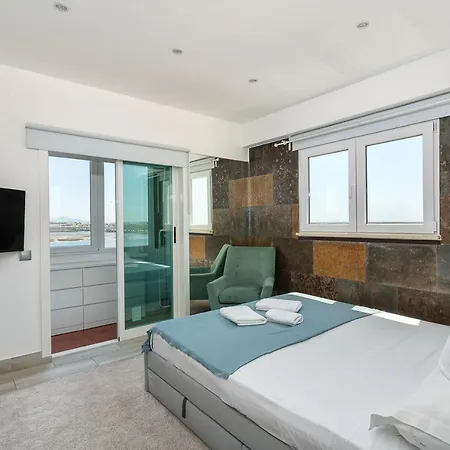 Blife Charlya Private At Appartement Faro